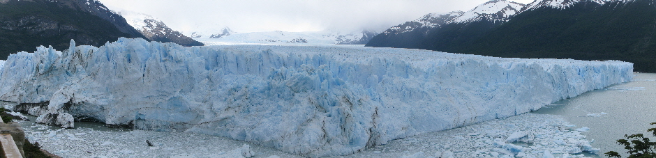 <font color=yellow><b><center>Perito Moreno Gletscher</center></b></font>